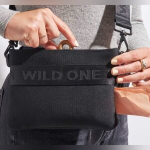 Wild One Dog Treat Pet Training Crossbody Fanny Pack Waste Bag Dispenser